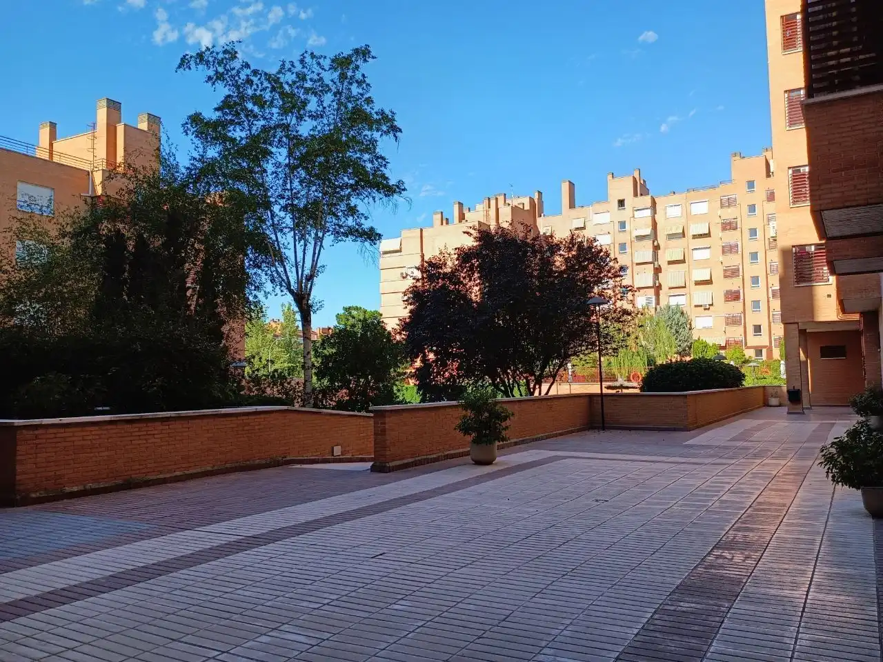 Außenansicht von Dachboden zur Miete in Madrid mit Klimaanlage, Heizung und Parkett