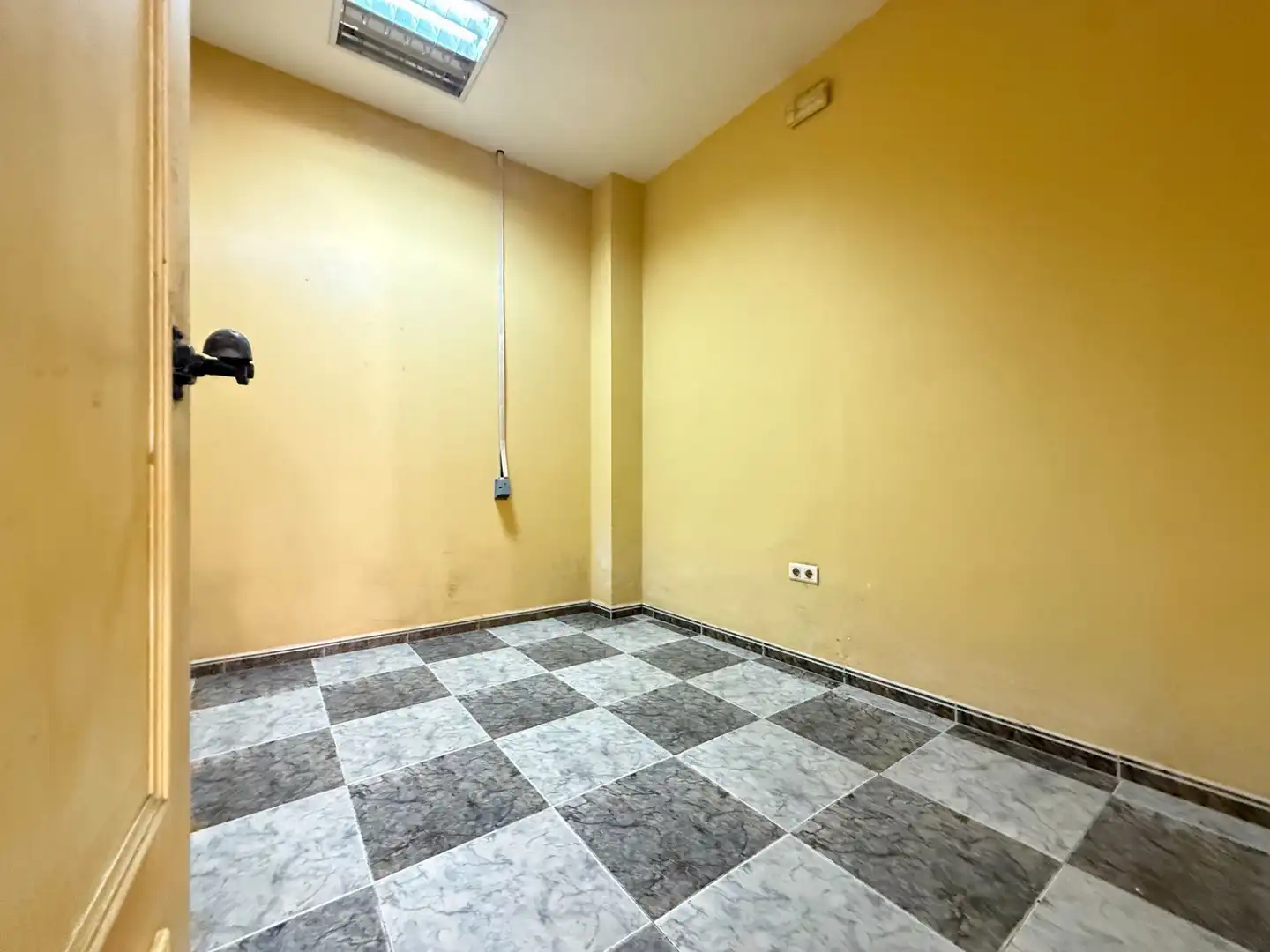 Business premises for sale in Macias Belmonte, imagen 12