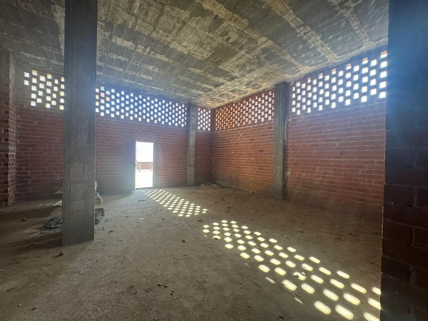 Local comercial en venda a Sur, imagen 4