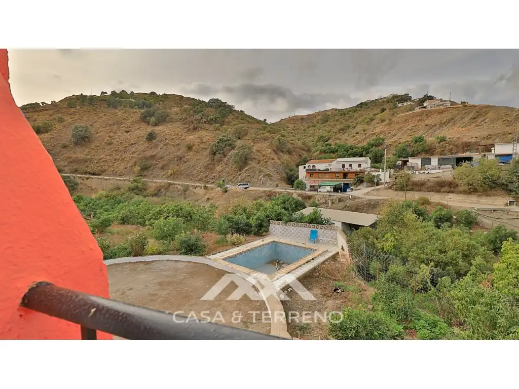 Vista exterior de Casa o xalet en venda en Árchez amb Terrassa, Piscina i Moblat