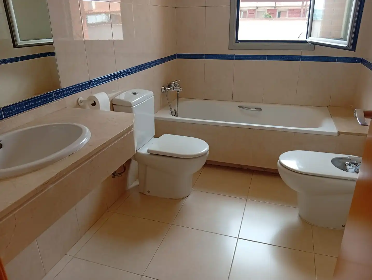 Badezimmer von Maisonette zum Verkauf in Vilanova del Vallès mit Klimaanlage, Heizung und Terrasse