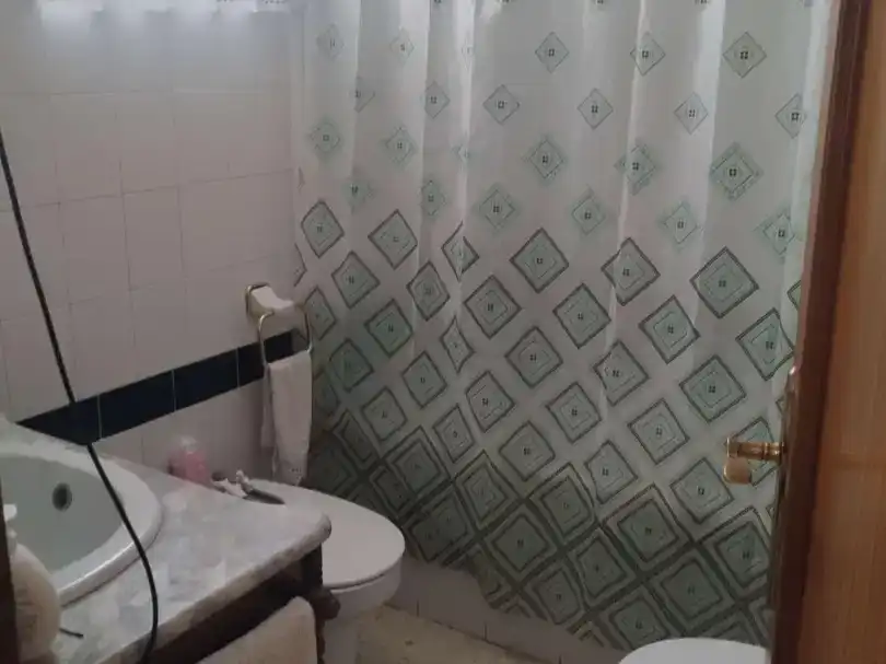 Badezimmer von Einfamilien-Reihenhaus zum Verkauf in Adamuz