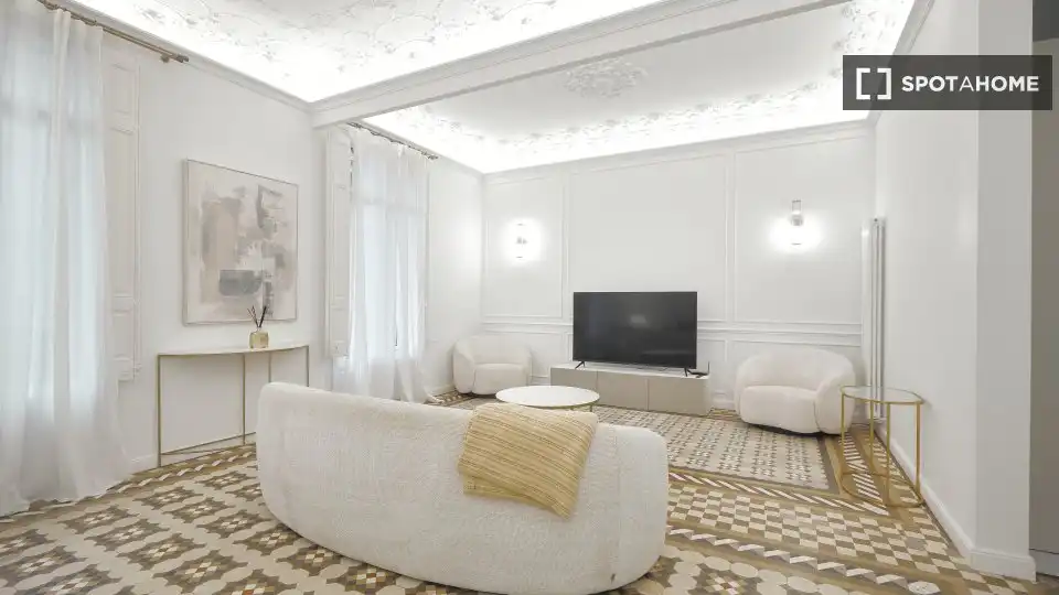 Flat with terrace to rent in Eixample, imagen 2