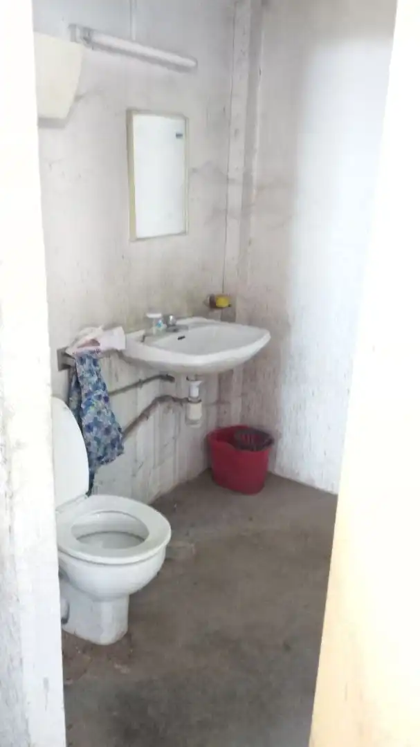 Bathroom of Industrial buildings for sale in Esplús