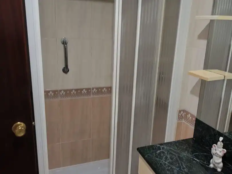 Bathroom of Flat for rent in El Rabal