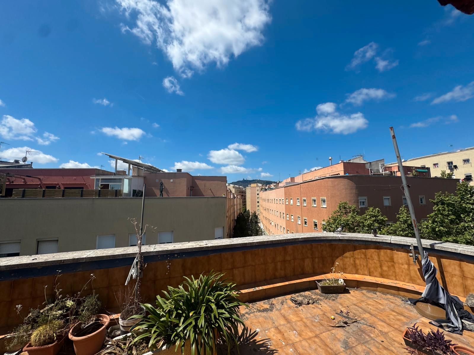 Exterior view of Attic for sale in  Barcelona Capital  with Air Conditioner, Heating and Terrace