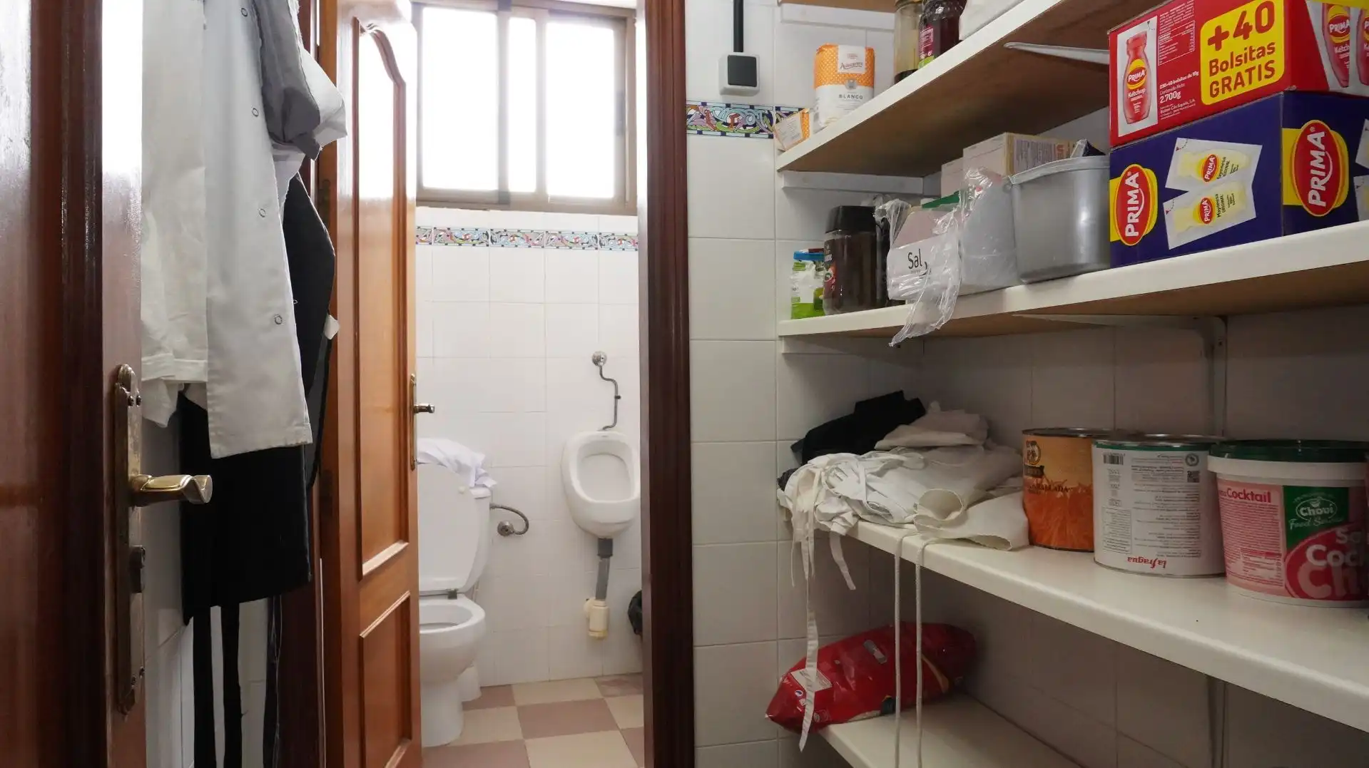 Badezimmer von Fabrikhallen zum Verkauf in Motril