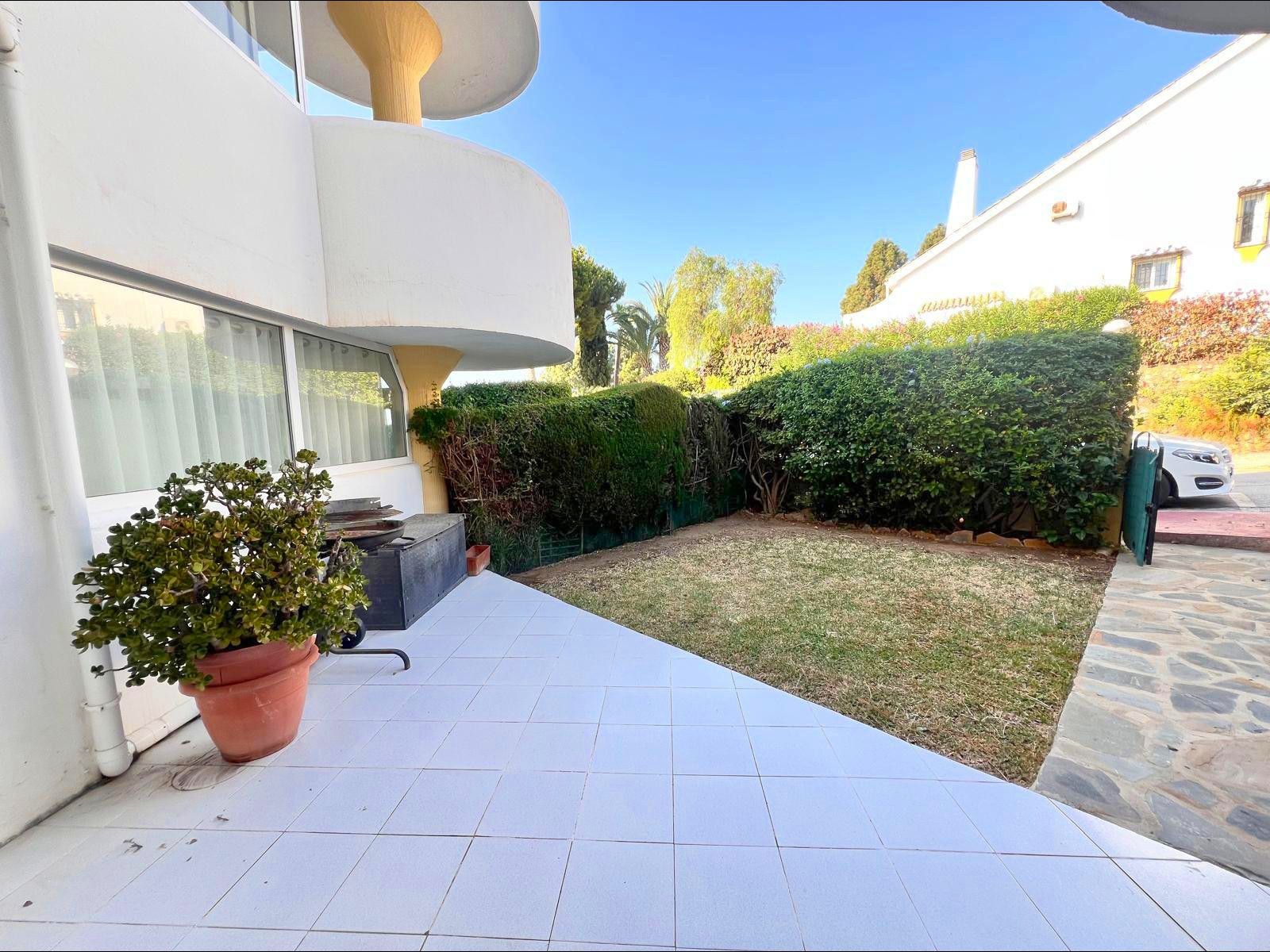 Jardí de Planta baixa de lloguer en Mijas amb Jardí privat, Terrassa i Piscina comunitària