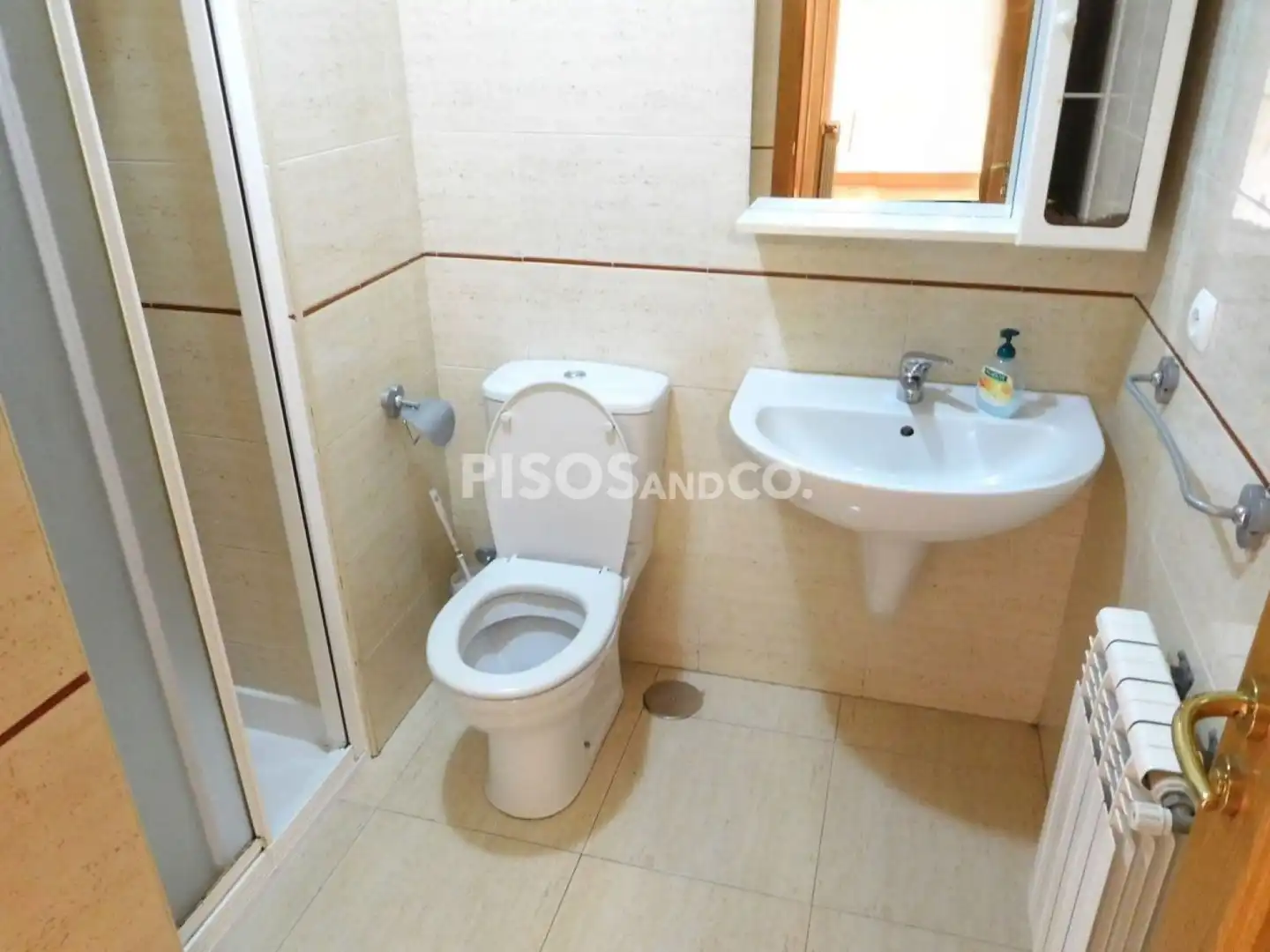 Baño de Piso en venta en A Coruña Capital  con Calefacción, Trastero y Amueblado