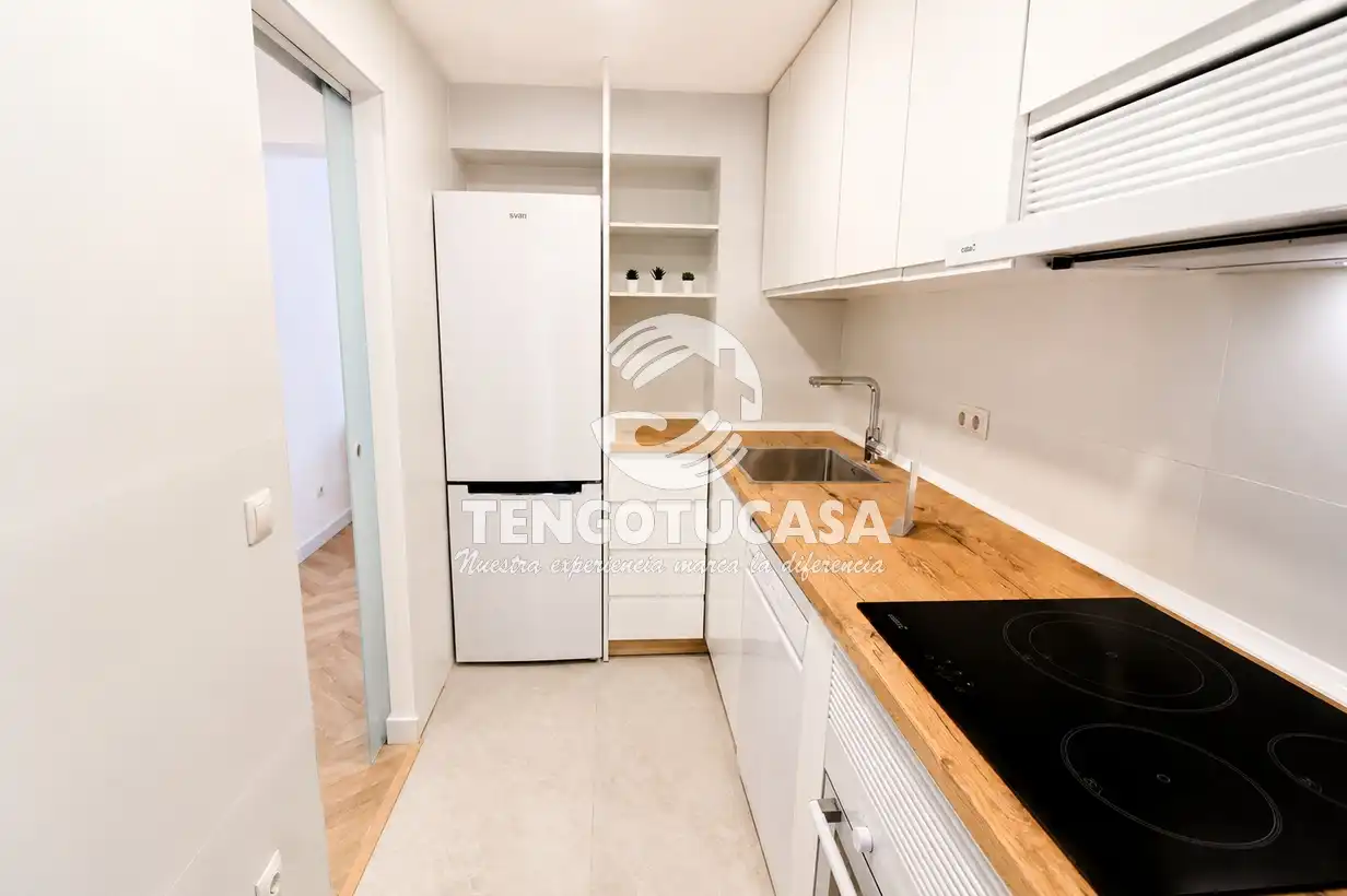 Cuina de Pis en venda en Madrid amb Aire condicionat, Calefacció i Terrassa