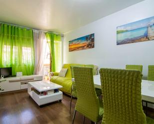 Living room of Flat for sale in Silla  with Air Conditioner, Terrace and Balcony