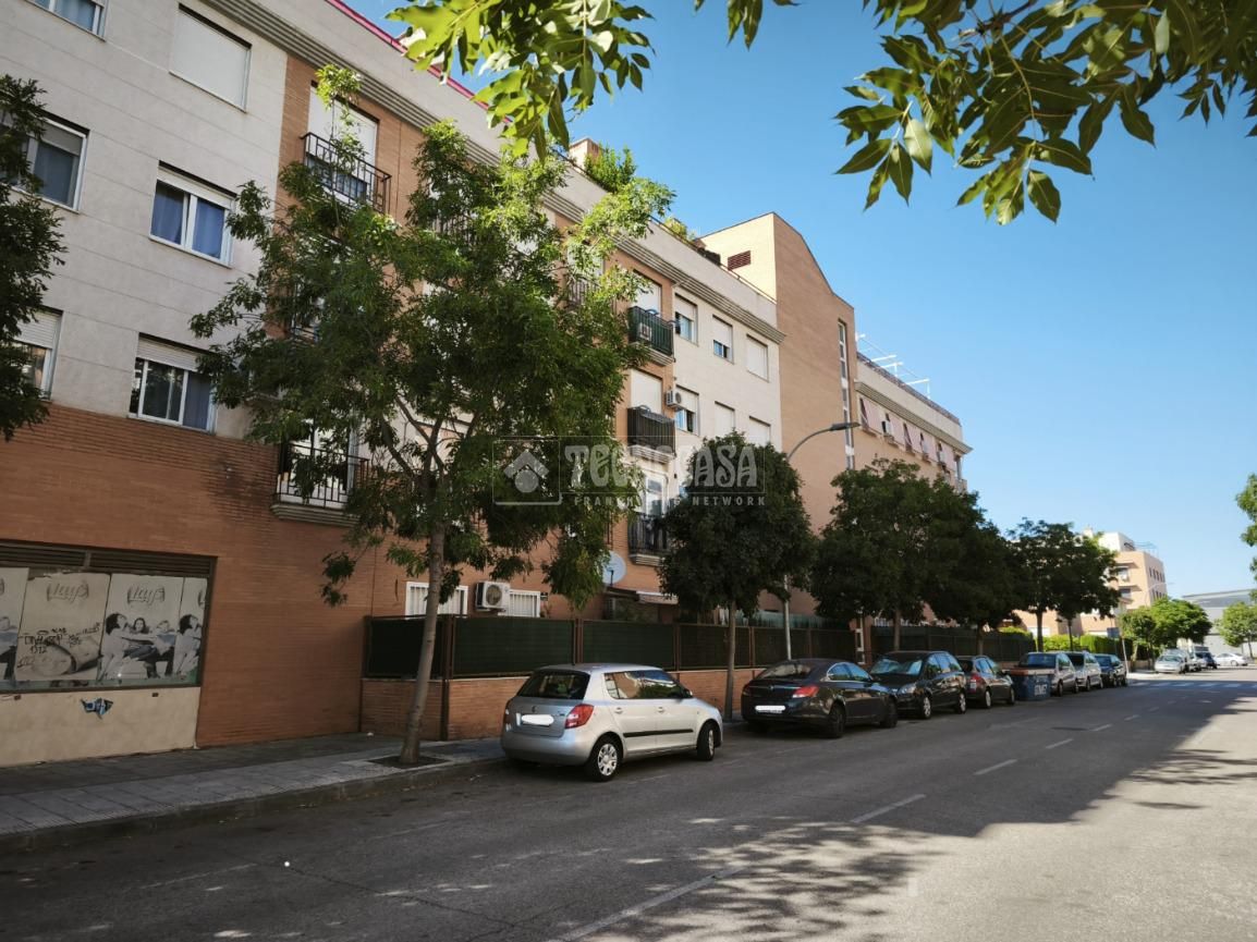 Exterior view of Flat for sale in Azuqueca de Henares  with Air Conditioner, Heating and Terrace