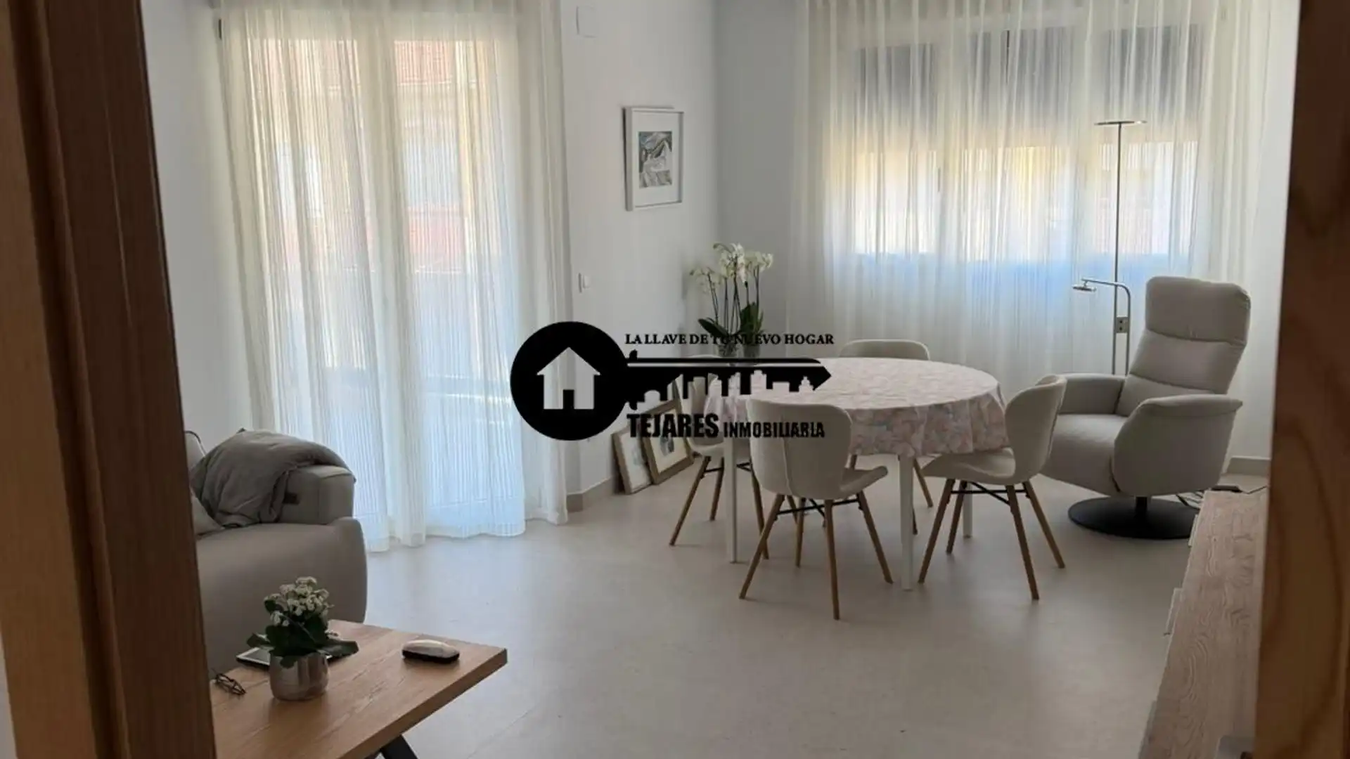 Living room of Flat for sale in  Albacete Capital  with Air Conditioner and Balcony