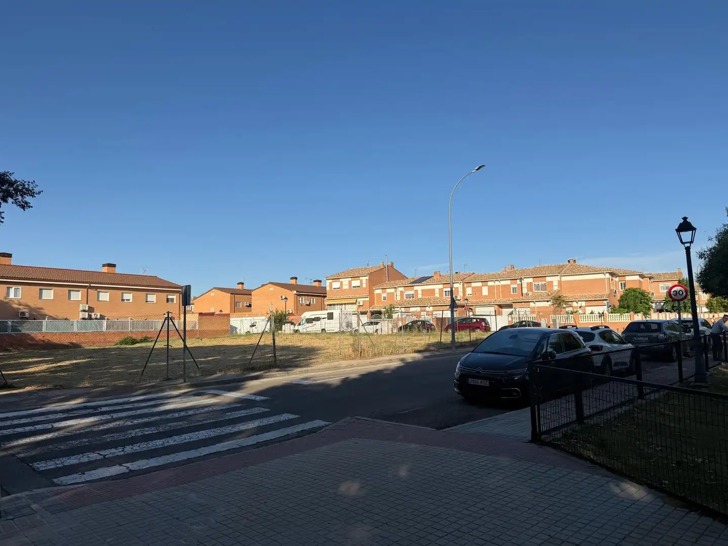 Vista exterior de Casa o chalet en venta en Casarrubuelos con Aire acondicionado, Calefacción y Piscina