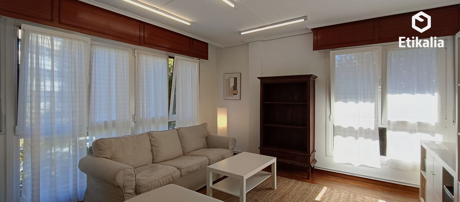 Sala d'estar de Pis de lloguer en Getxo  amb Calefacció, Terrassa i Traster