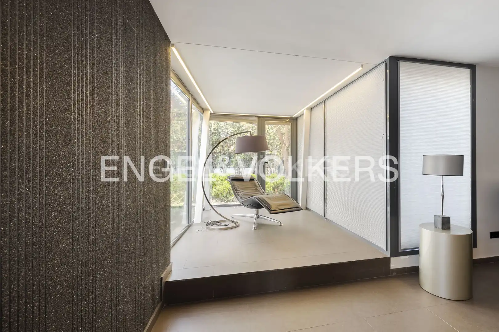 Living room of Houses for sale in Madrid  with Air Conditioner, Heating and Terrace