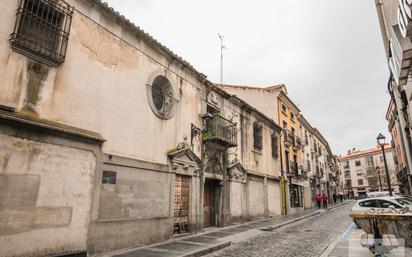 Exterior view of Building for sale in Ávila Capital