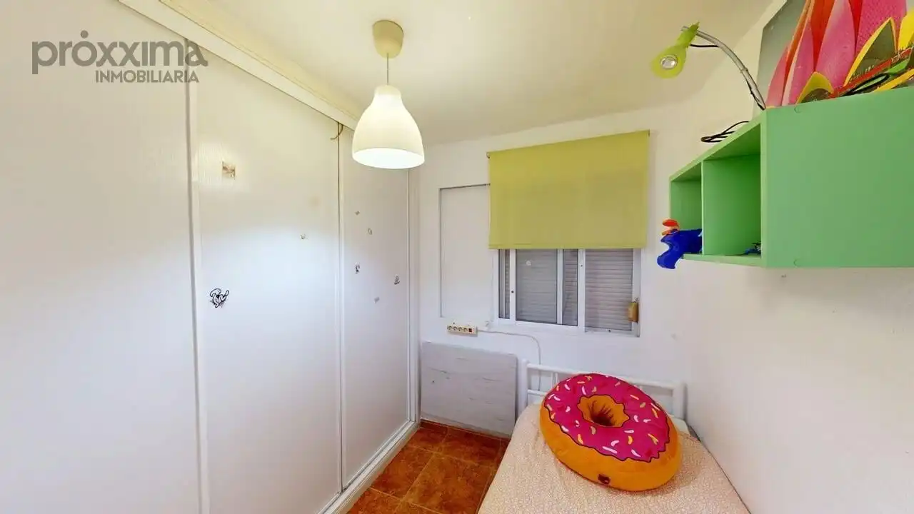 Habitación de Piso en venta en Sevilla con Aire acondicionado y Terraza