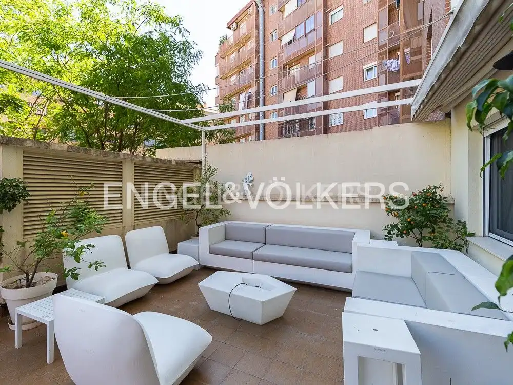 Terrassa de Pis de lloguer en Valencia amb Aire condicionat, Calefacció i Parquet