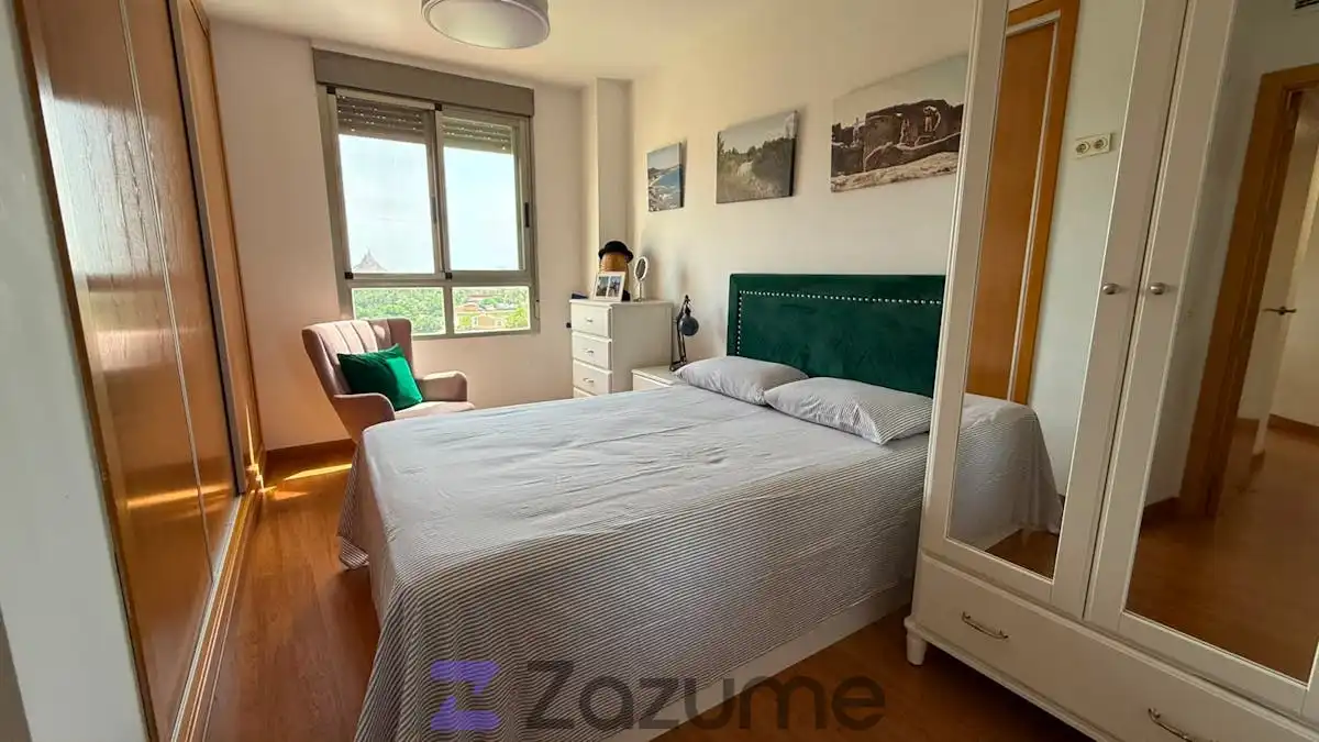 Habitación de Piso de alquiler en Murcia con Aire acondicionado, Calefacción y Horno