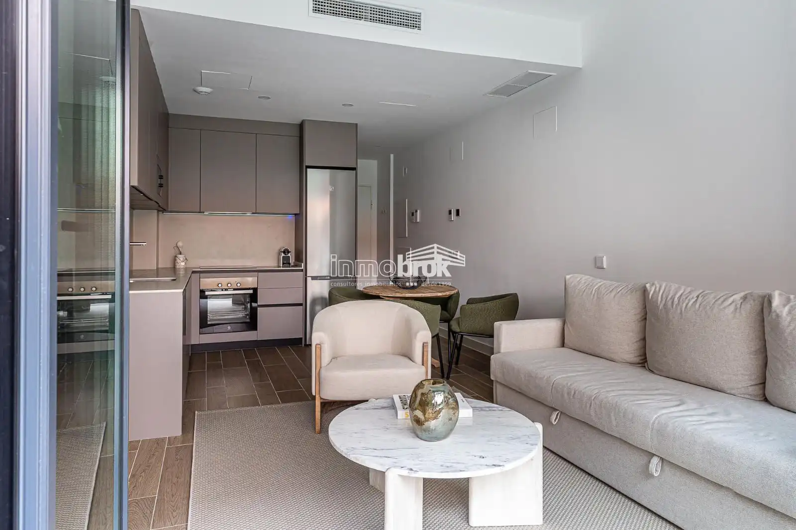 Sala de estar de Dúplex de alquiler en Madrid con Aire acondicionado, Calefacción y Terraza