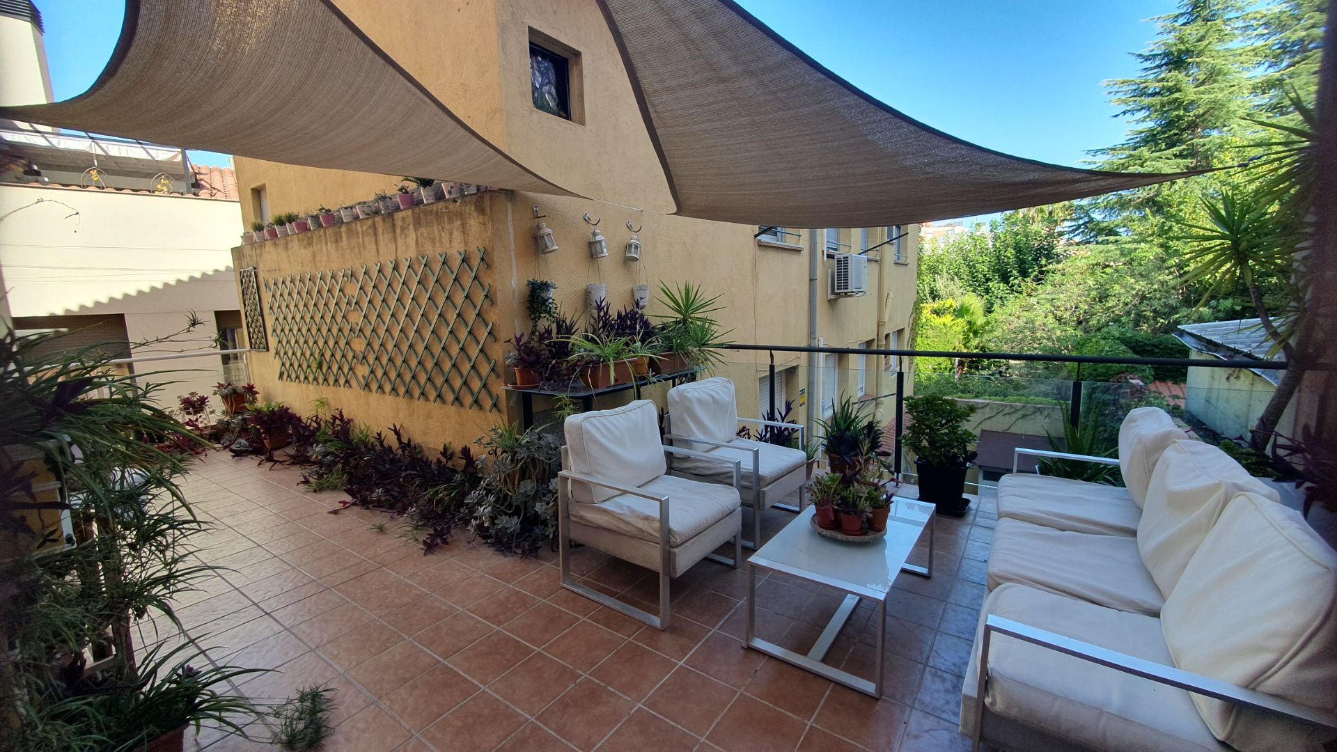 Pis per a compartir a Carrer de Valldoreix, 13, Centre - Estació