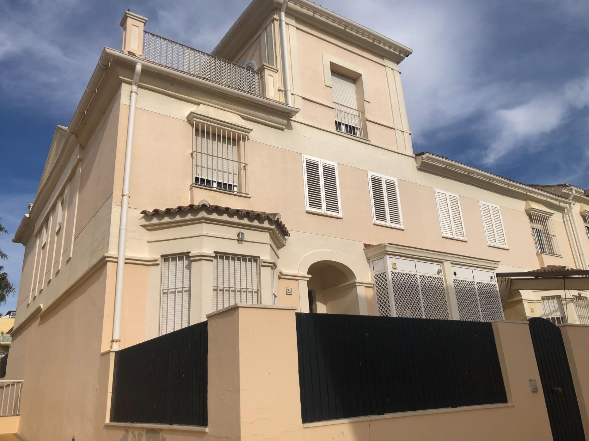 Exterior view of Single-family semi-detached to rent in Tomares  with Air Conditioner, Terrace and Storage room