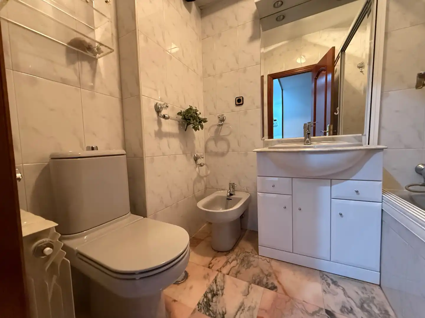 Bany de Pis en venda en Madrid amb Aire condicionat, Calefacció i Terrassa