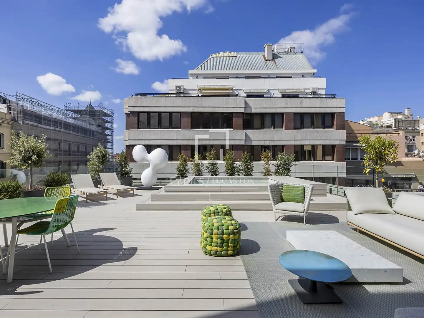 Terrasse von Wohnung zum Verkauf in Barcelona mit Klimaanlage, Terrasse und Schwimmbad