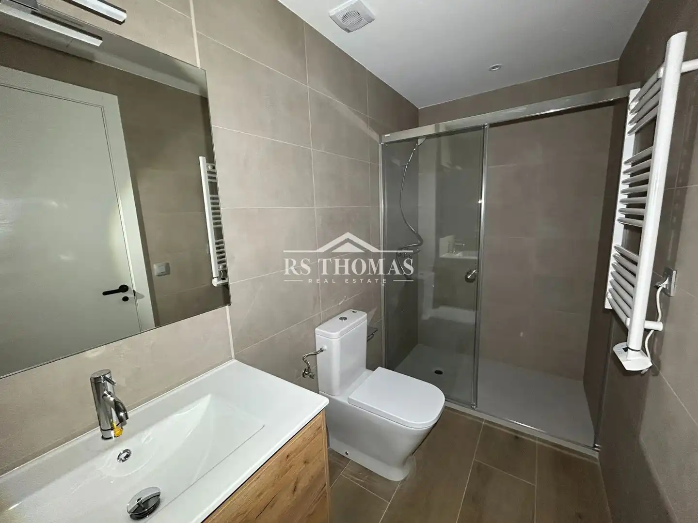 Flat with lift to rent in Avinguda de les Escoles, imagen 12