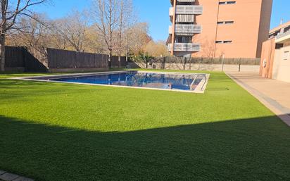 Swimming pool of Flat for sale in Santa Perpètua de Mogoda  with Air Conditioner, Heating and Parquet flooring