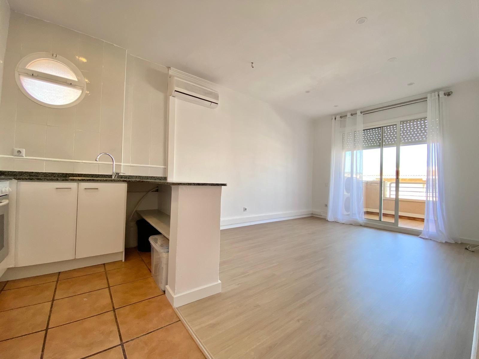 Bedroom of Attic for sale in Cunit  with Air Conditioner, Parquet flooring and Terrace