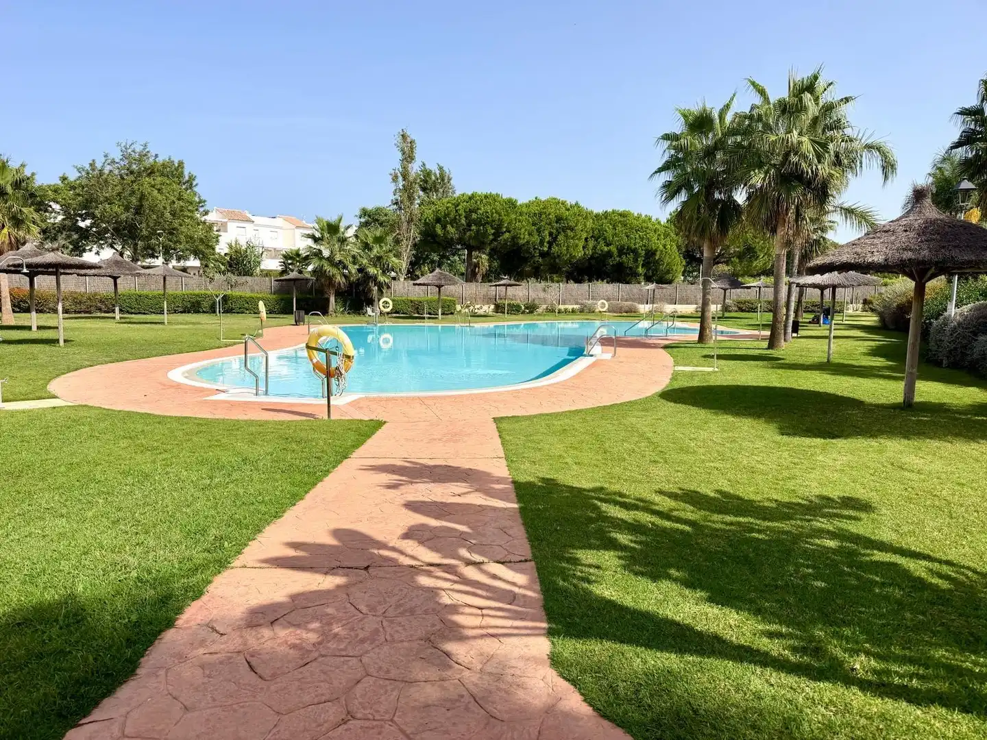 Planta baja de alquiler en Las Tres Piedras - Costa Ballena