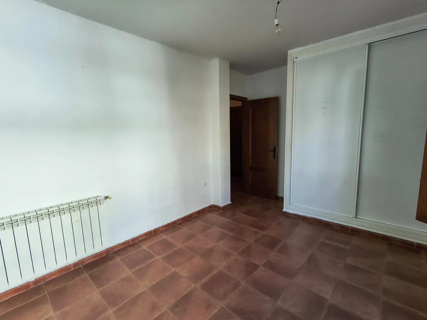Casa adosada en venta en Olmeda de las Fuentes con Calefacción y Terraza