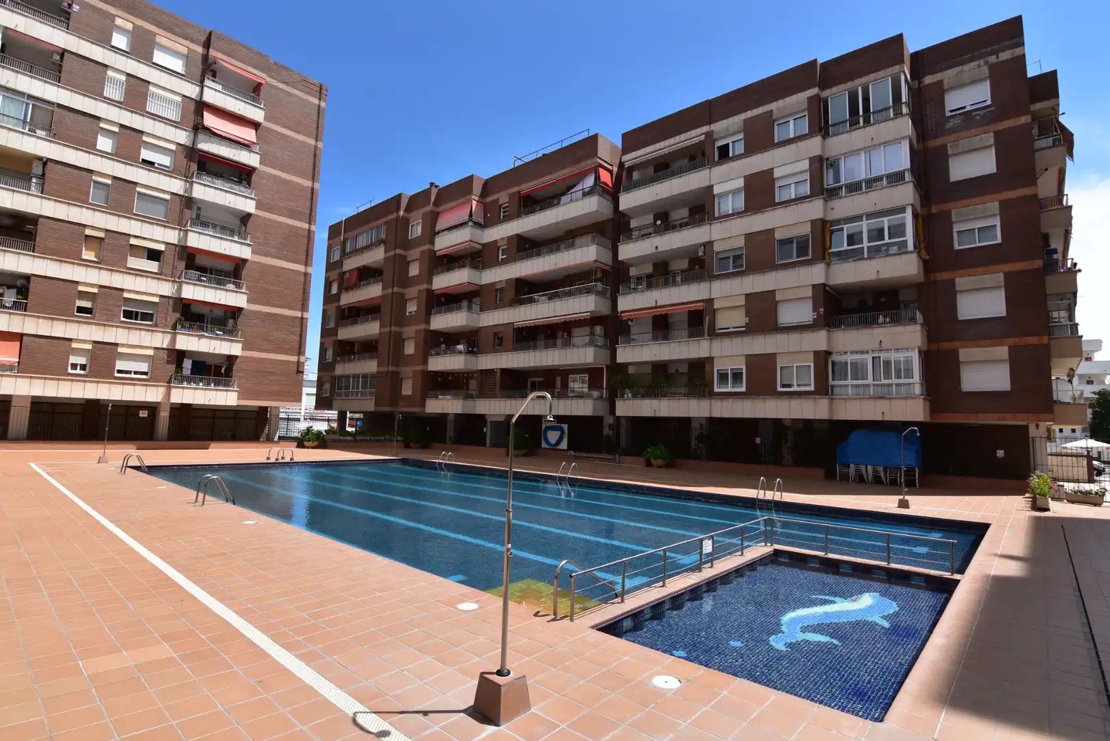 Piscina de Planta baja en venta en Calella con Aire acondicionado, Calefacción y Terraza