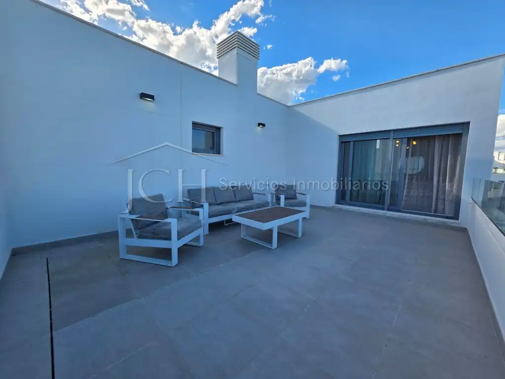 Terraza de Ático de alquiler en Estepona con Amueblado