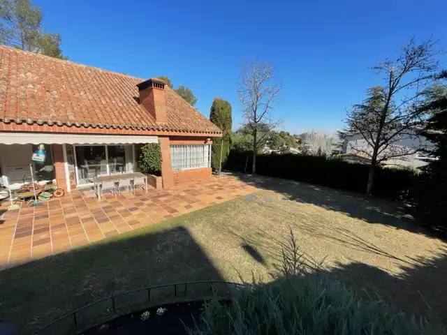 Jardín de Casa o chalet en venta en Cerdanyola del Vallès con Aire acondicionado, Calefacción y Jardín privado