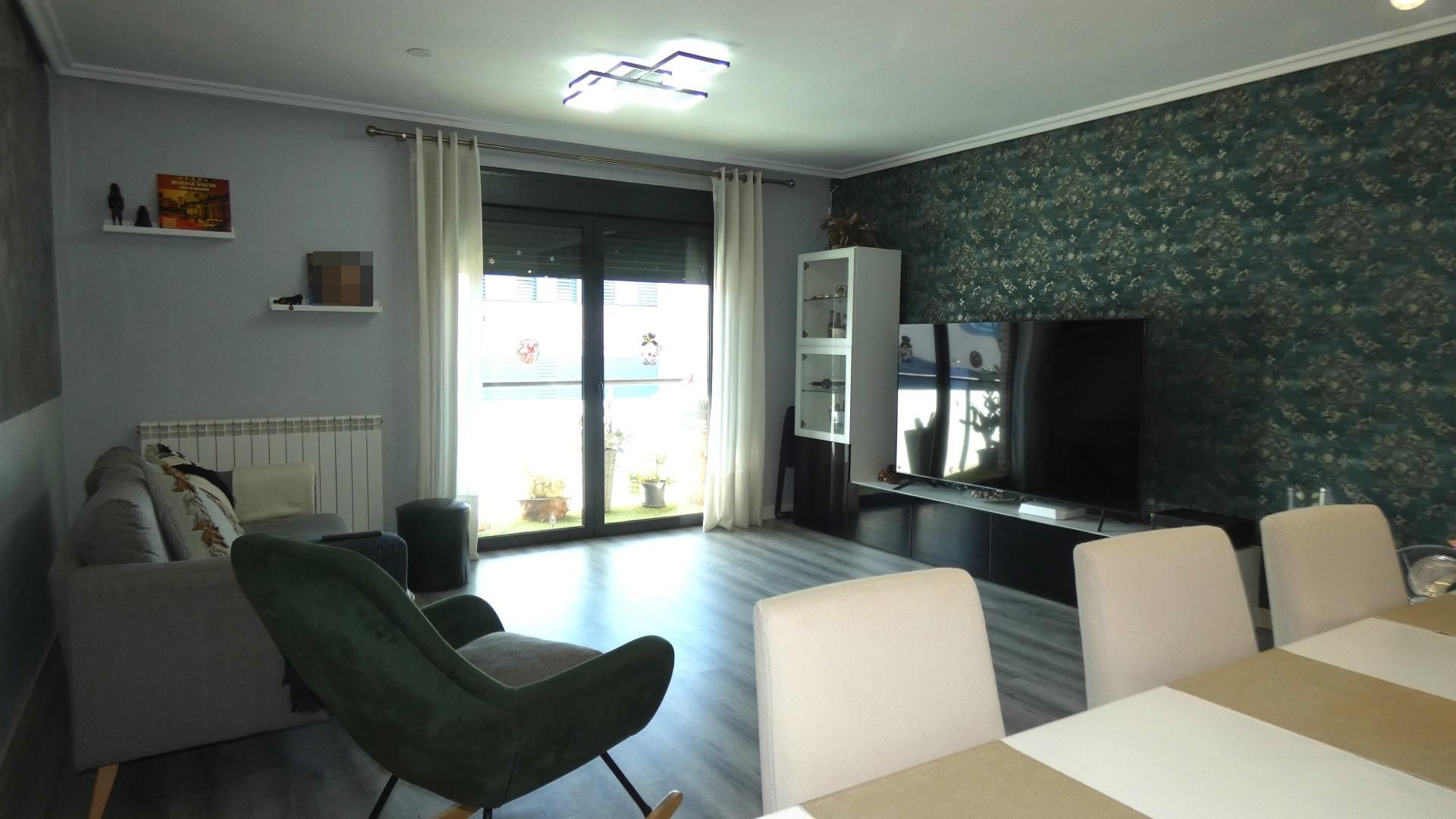 Sala d'estar de Pis en venda en Utebo amb Calefacció, Parquet i Terrassa