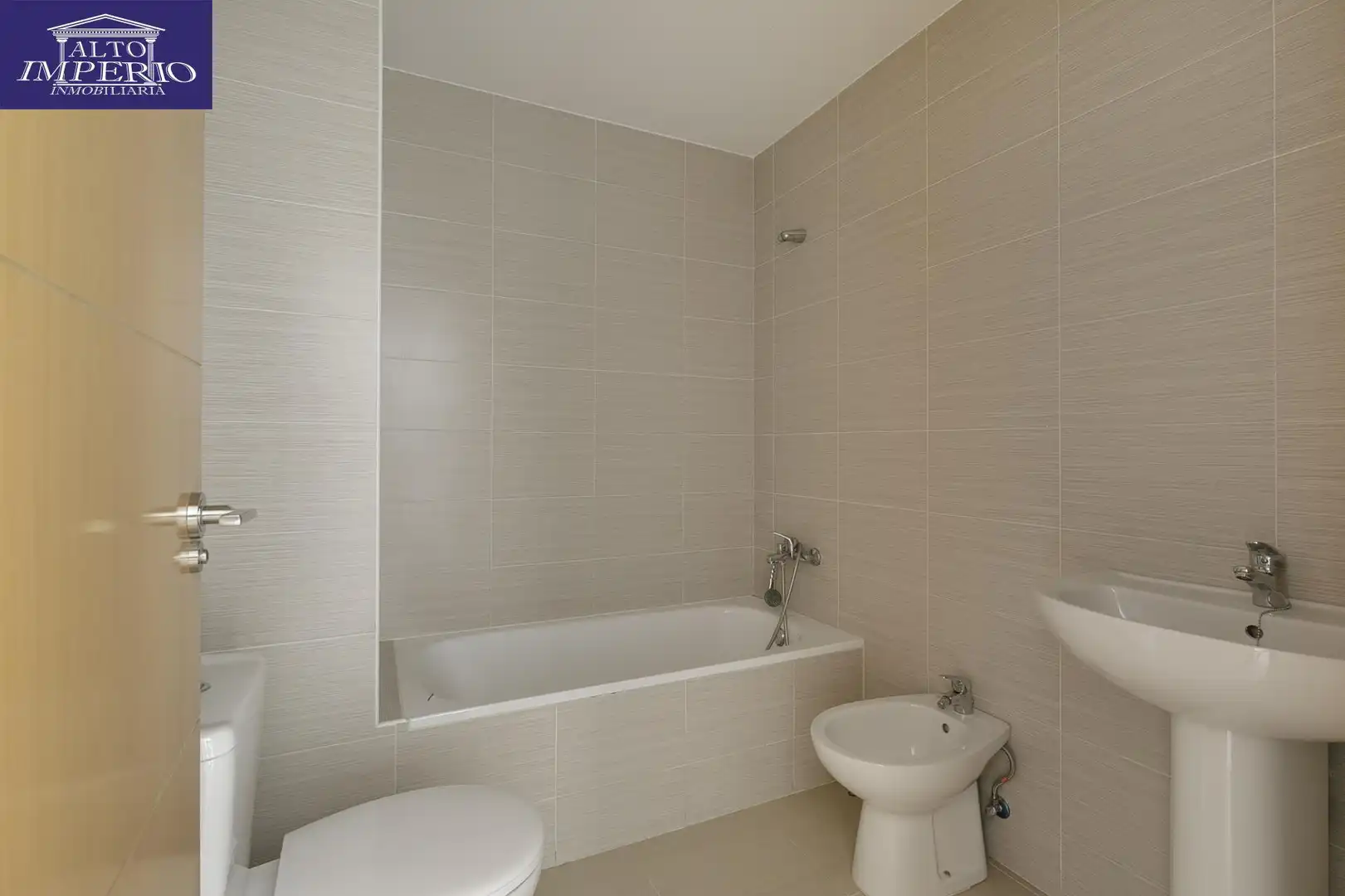 Bathroom of Flat for sale in Pinos Puente