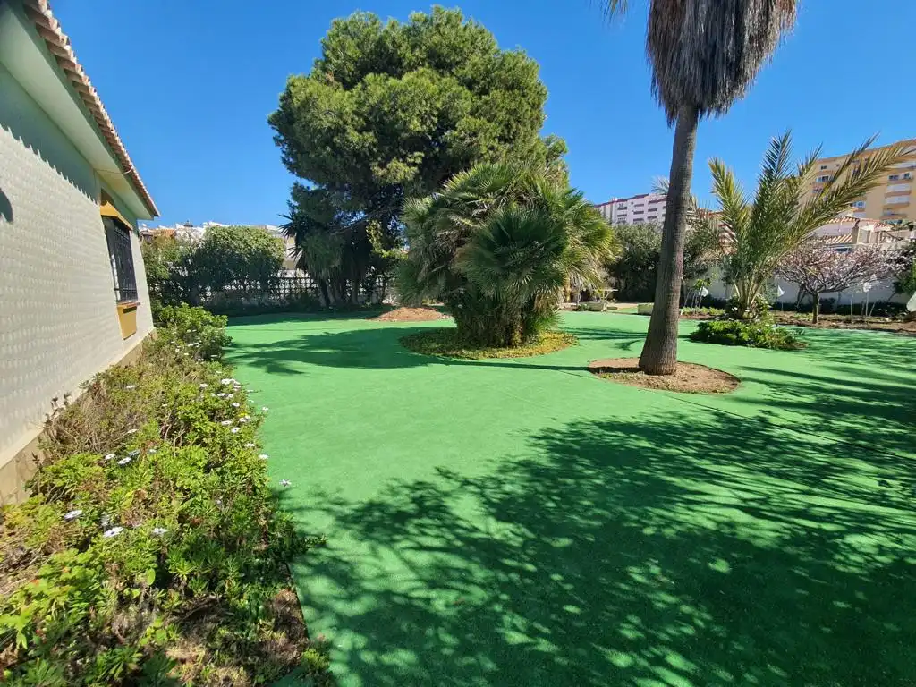 Chalet con jardín en venta en Centro Internacional, imagen 23