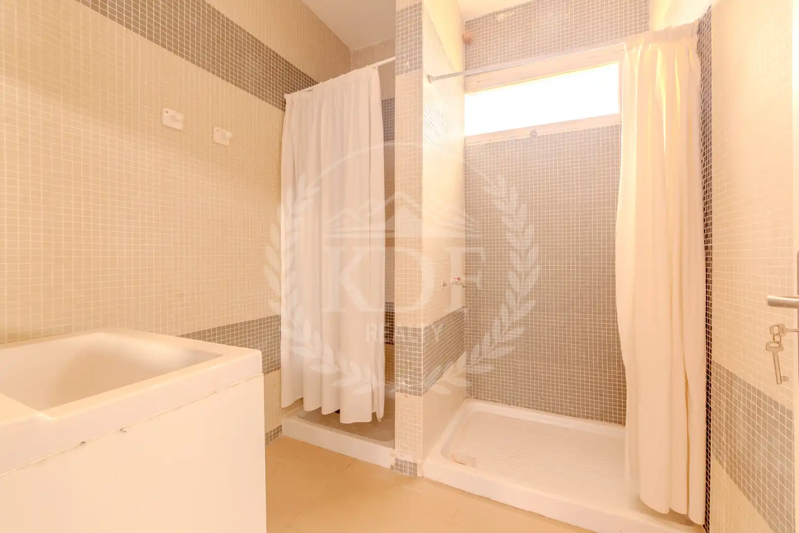 Badezimmer von Geschaftsraum zum Verkauf in El Rosario mit Klimaanlage, Terrasse und Alarm