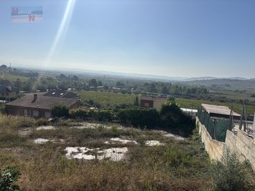 Terreny residencial en venda a Calle Burgos-Priorat