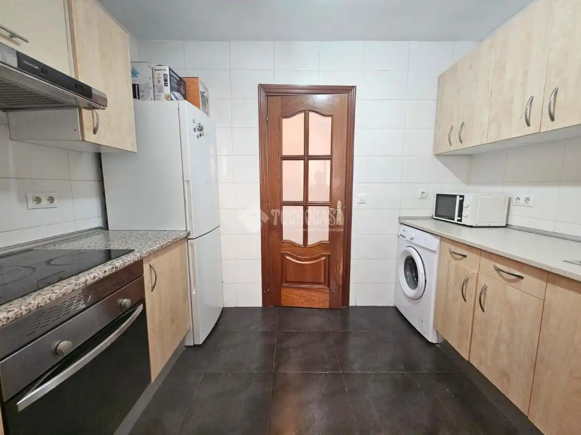 Cuina de Pis de lloguer en Getafe amb Aire condicionat, Calefacció i Terrassa