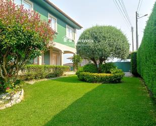 Vista exterior de Casa o xalet en venda en Marín amb Terrassa