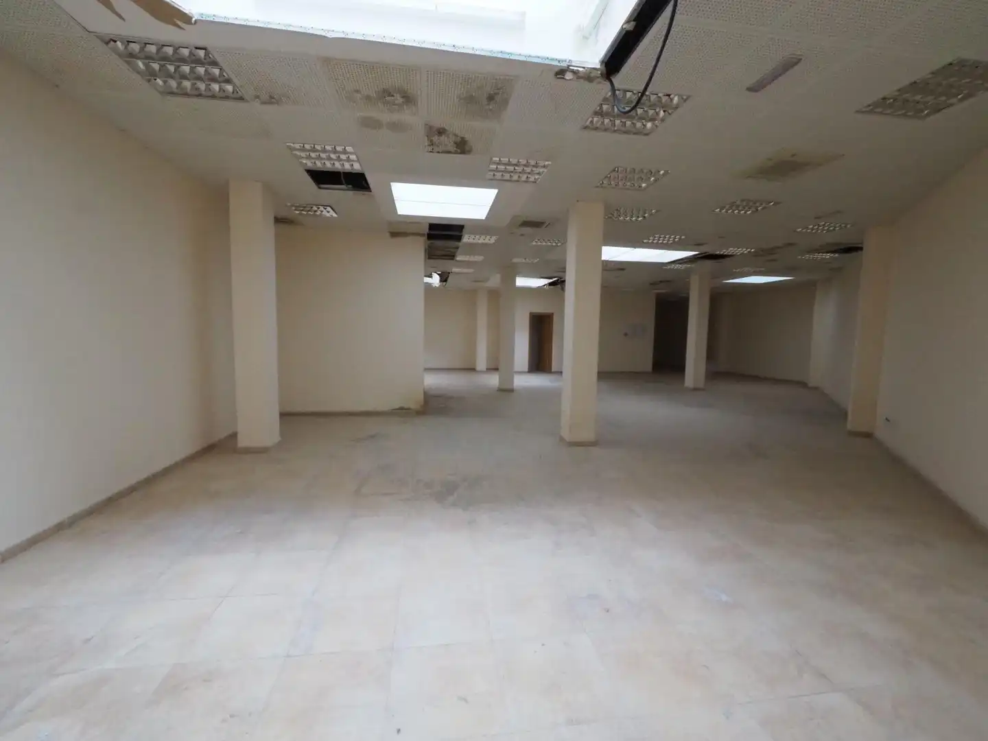 Local comercial en venda a Centre - Passeig i Rodalies, imagen 4
