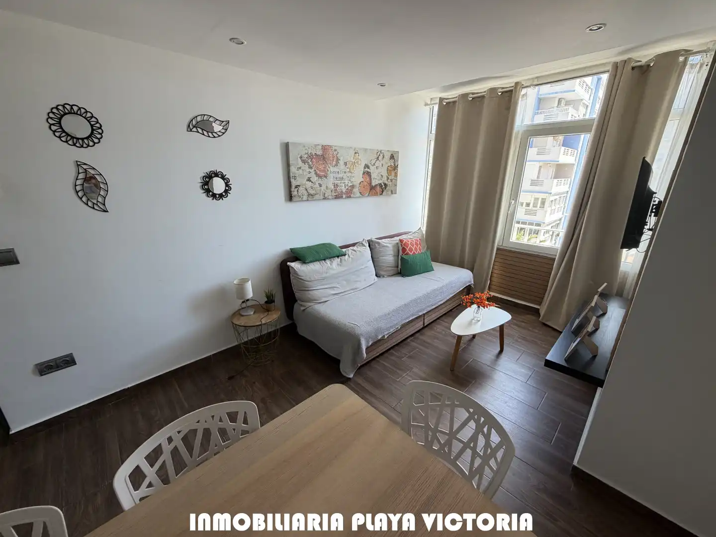 Living room of Flat for sale in Cádiz  with Air Conditioner, Oven and Washing machine