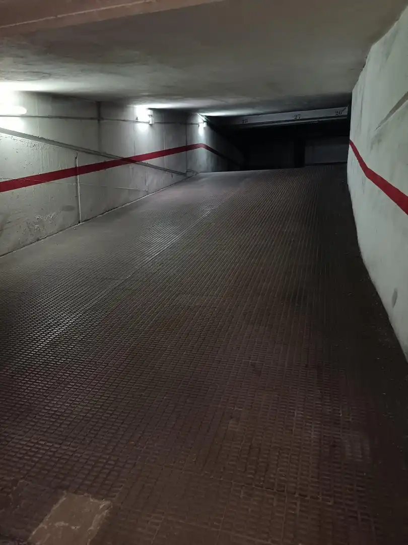 Parking de Piso en venta en Valladolid con Calefacción