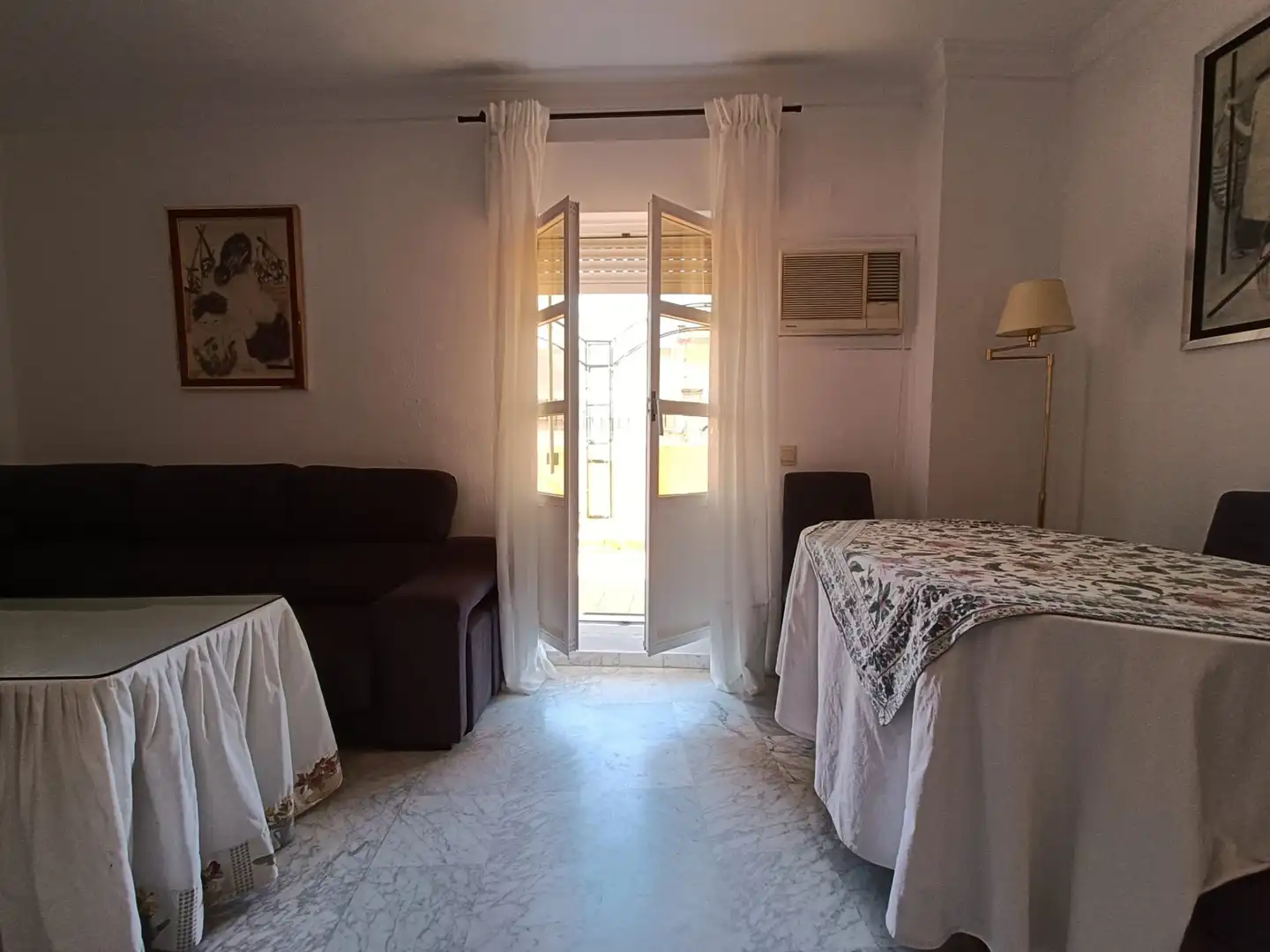 Schlafzimmer von Dachboden zur Miete in Sevilla mit Klimaanlage, Heizung und Terrasse