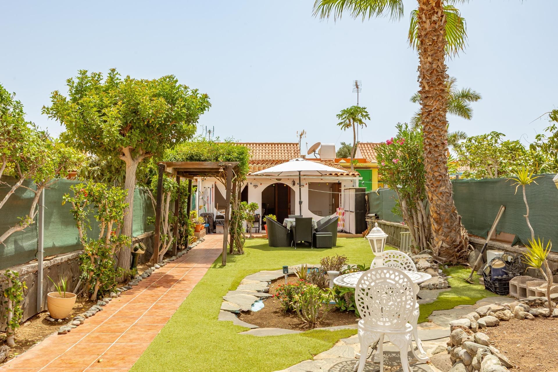 Garden of Single-family semi-detached for rent to own in San Bartolomé de Tirajana  with Air Conditioner, Private garden and Terrace