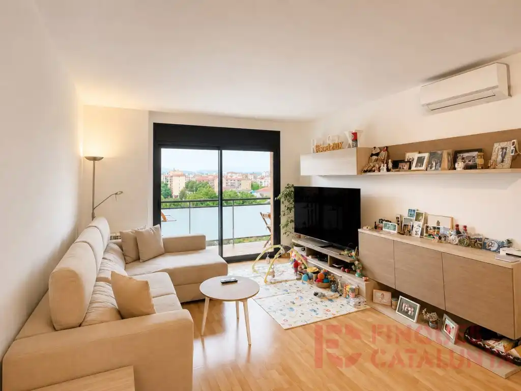 Living room of Flat for sale in Girona  with Balcony